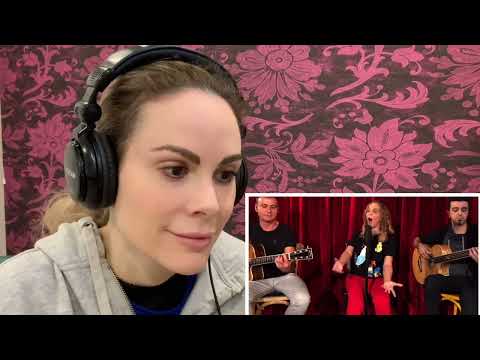 Emmy winning singer reacts to Sebnam Erener “Ask” acoustic (2018) [Miki’s Singing Tips 🎤]