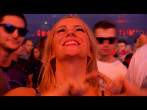 Markus Schulz plays 'Marcos - Cosmic String (Daxson Remix)' (Live at Transmission Prague 2018) [4K]