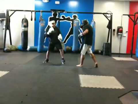 Paul Mendoza boxing session