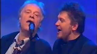 Kim Larsen &amp; Kjukken - Et Barn Er Født I Bethlehem Live