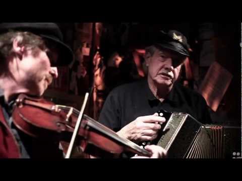 Traditional Accordion and Fiddle: French Waltz 
