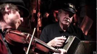 Traditional Accordion and Fiddle: French Waltz 