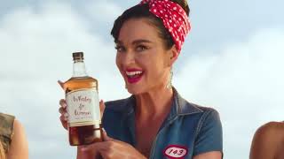 Das Video zu 'WOMAN'S WORLD' (jetzt ansehen)