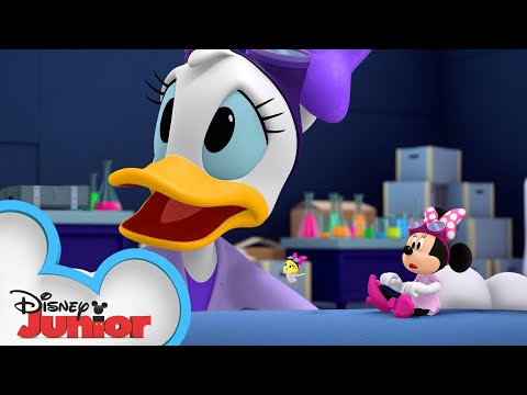 Minnie Becomes Mini 🎀  | Mickey Mornings | Mickey Mouse Mixed-Up Adventures | @disneyjr