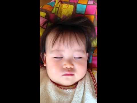 夜間のいびきが脳腫瘍と関連していることを若い男性が発見