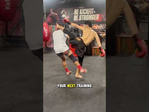 This Muay Thai Roundhouse Kick Detail Stops All Counters #muaythai #technique #kickboxing