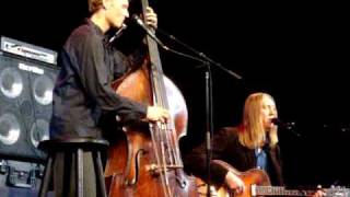 The Wood Brothers - Loaded (Live)
