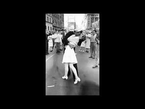 The most famous photos of WW2