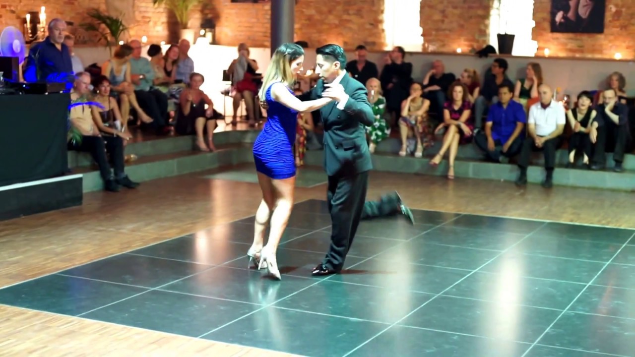 Video thumbnail for Julieta Qüesta & Raouli Chocque @ Berlinos Aires, Berlin, 2.7.2018, 1/3