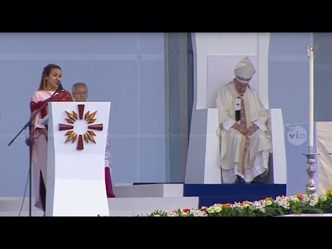 Maía Canta frente al Papa Francisco el Salmo 97 - Tele VID