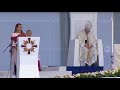 Maía Canta frente al Papa Francisco el Salmo 97 - Tele VID