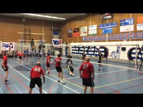 Dauriard, toveraar met een volleybal. Wat een inzicht!