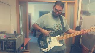Download lagu Hohner Professional Precision Jazz Bass/Ampeg BA-108 mp3 Download lagu Hohner Professional Precision Jazz Bass/Ampeg BA-108 mp3