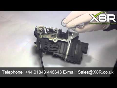 thumbnail image 2 of Front Right Door Lock Actuator Repair Kit For Mercedes-Benz W220 – MotorKing – 2205400207 2 of 4