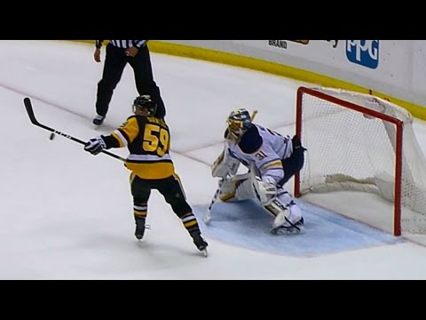 Guentzel scores controversial goal to tie game vs. Sabres