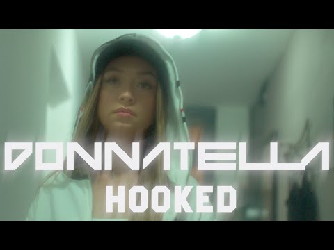 Donnatella - HOOKED