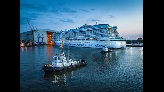 AIDAnova: Ausdocken aus der Werfthalle AIDAnova: Ausdocken aus der Werfthalle
