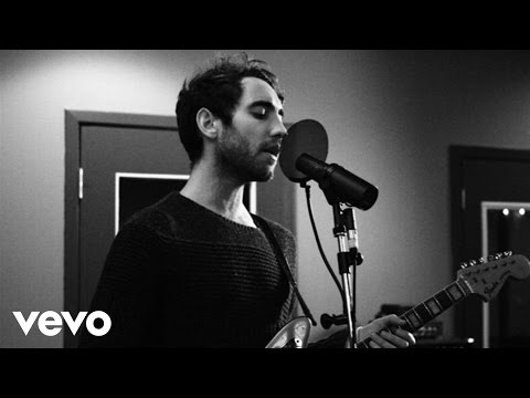 BANNERS - Start A Riot (Live In Studio)