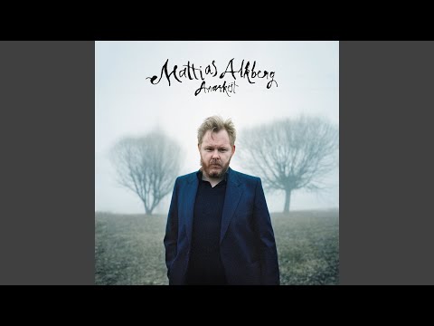 Född Fel - Mattias Alkberg