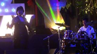 Don't Get Around Much Anymore -  Scat Singing by Umi Yushida @ Clarke Quay Swing Jazz Thursday