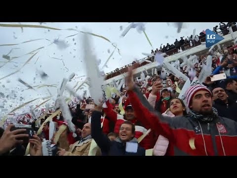 "San Martín y su hinchada, una historia de amor incondicional" Barra: La Banda del Camion &bull; Club: San Martín de Tucumán