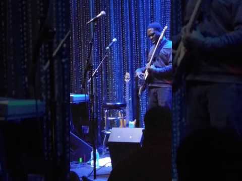 Derrick hodge @ Johnny Brenda's(3)