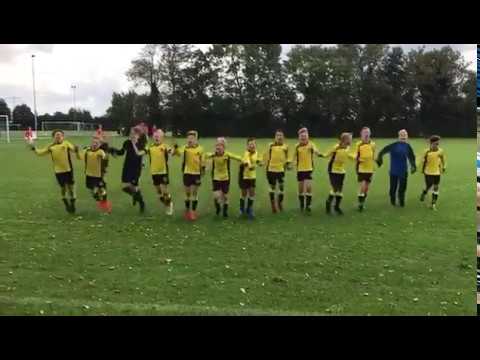 20180922 Lyra JO13-2007-1 - SV Nootdorp JO13-2007-1 3-5 - Slinger na de overwinning