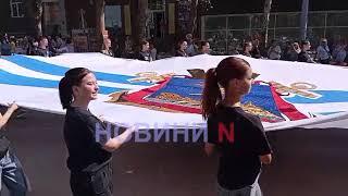 В Николаеве ко Дню города прошел праздничный парад с оркестром (видео)