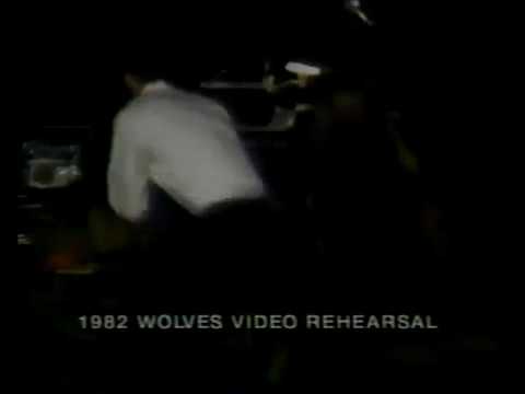 R.E.M. 1982-08-31 - Club Lingerie, Hollywood, CA (Outtake from the 'Wolves, Lower' video rehearsal)