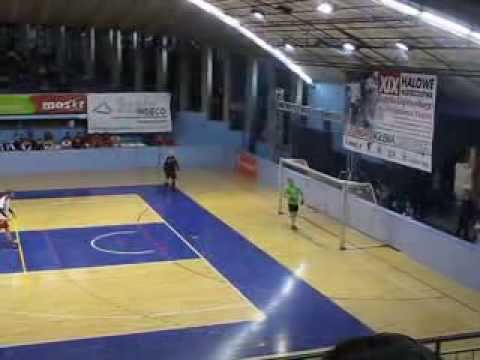 2014.02.16 CKS Czeladź - Zagłębiak rzuty karne XIX HMZ