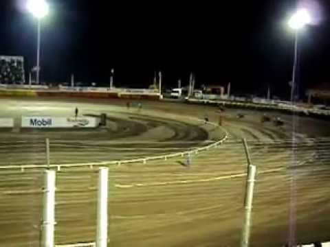 carrera de bahia blanca de espeedway 2010,2011  con guglielmo franchetti en la punta