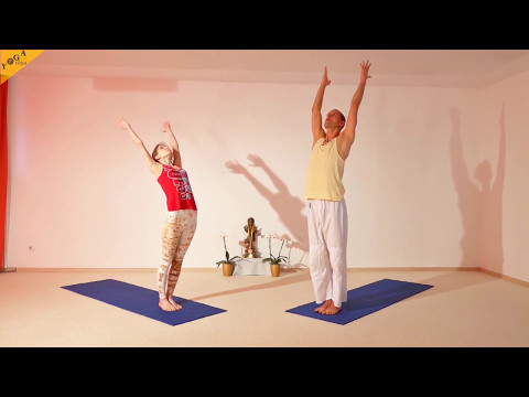 Yogastunde Sonnengruß Sprung Variationen 45 Minuten mit Ravi und Elke