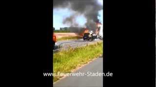preview picture of video 'Brennende Autos auf B275 zwischen Florstadt Staden und Nieder-Mockstadt'