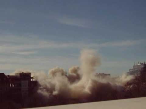 Sprengung des Volkswohlbund Hochhauses am 17-02-2008.mpg