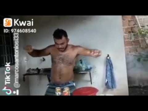 dancinha  com os amigos.