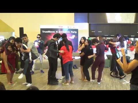 AF12 เล่นเกมกับแฟนคลับ # TrueMove H Exclusive Party