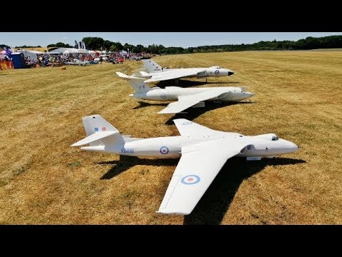 AWESOME COLD WAR V BOMBERS - VULCAN VICTOR VALIANT FLYING AT LMA COSFORD - 2018