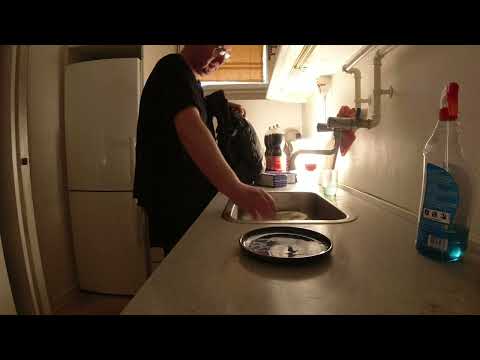 MongoTV_12171-Del 7-CYKLER TIL LIDL 5 GANGE-KØBER 50 LITER COLA PÅ KREDIT EN VARM SØNDAG SOMMERAFTEN