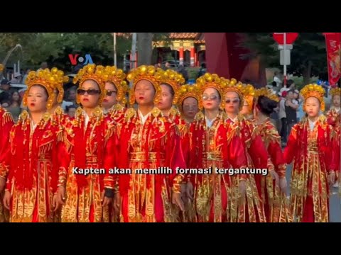 VOA - DRILL TEAM GADIS TIONGHOA AMERIKA PUKAU PENONTON SELAMA 70 TAHUN