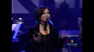 Martina McBride &amp; Vince Gill  - Wearing White (Live)