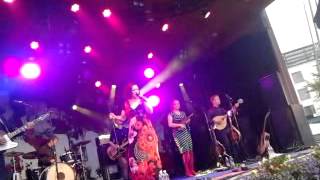 Erin - Älä tule hyvä tyttö & Toiset mimmit live @ Kuopion Viinijuhlat 1.7.2014