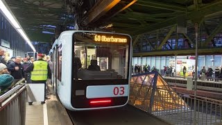 Die neue Schwebebahn geht in den Regelbetrieb – mit GTW72 und Kaiserwagen