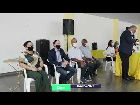 Rosamaria Carvalho, secretária de Assistência Social e Cidadania (Setasc), fala sobre o cartão do programa SER FAMÍLIA EMERGENCIAL que foi distribuídos simbolicamente para 946 munícipes de Alto Garças.