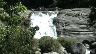 preview picture of video 'Chinnakallar Falls at Valparai.'