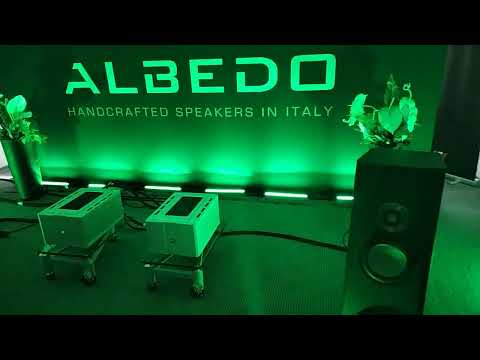 Diffusori ALBEDO (visti da vicino), pilotati da fantastici finali giapponesi della Soulnote Audio
