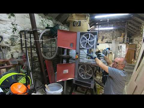 Lumberjack bandsaw, changing the blade and then setting up the top and bottom guides