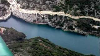 preview picture of video 'Survol du Barrage de Ste Croix et gorges de Baudinard à 2900 fts'