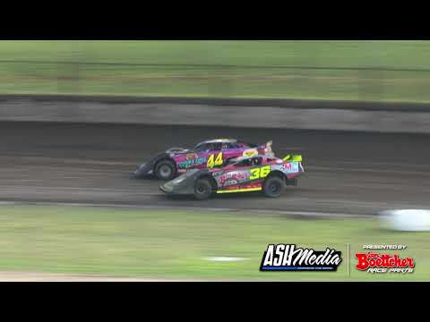 Super Sedans: Kane and Nicola Get After It - Borderline Speedway