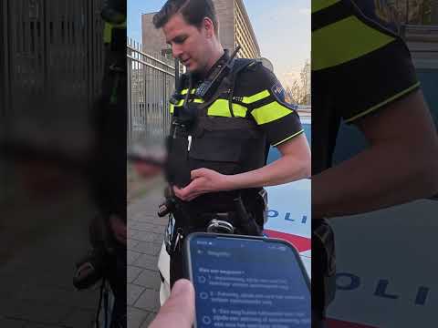 Politie | rijden in het voetgangersgebied | Niet stoppen