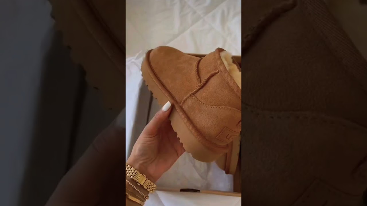 Watch video unboxing the ultra mini Ugg boots for autumn ♡ Now unboxing the ultra mini Ugg boots for autumn ♡